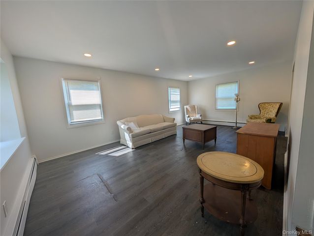9 Maureen Lane, Stony Brook, NY 11790