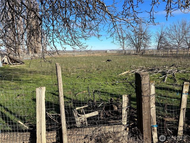 2284 W Rainier Road, Othello, WA 99344