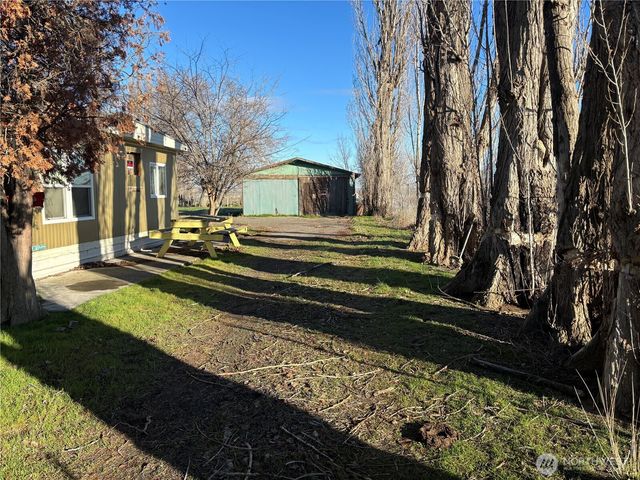 2284 W Rainier Road, Othello, WA 99344