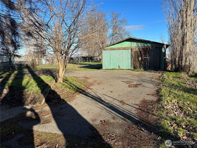 2284 W Rainier Road, Othello, WA 99344