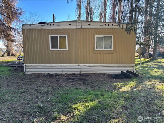 2284 W Rainier Road, Othello, WA 99344