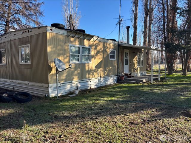 2284 W Rainier Road, Othello, WA 99344