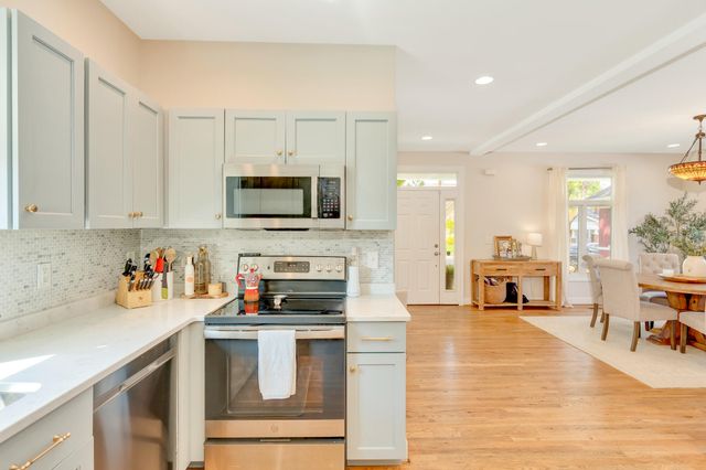 2006 Chamberlain Avenue, Chattanooga, TN 37404