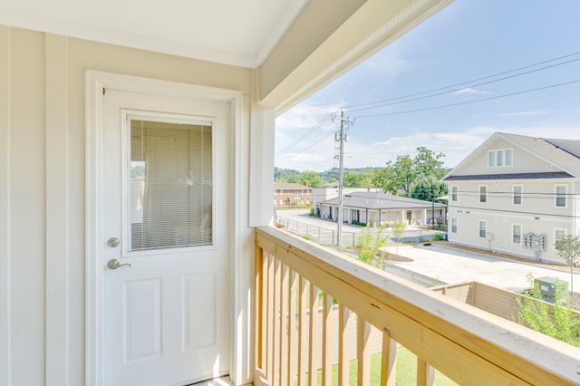 2006 Chamberlain Avenue, Chattanooga, TN 37404