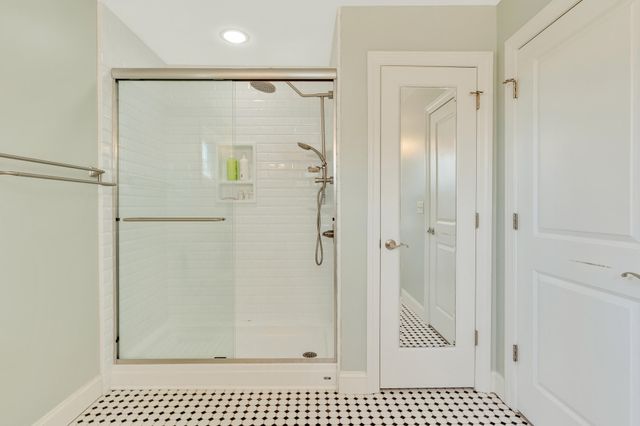 2006 Chamberlain Avenue, Chattanooga, TN 37404