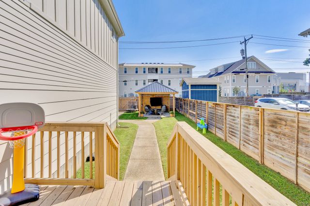 2006 Chamberlain Avenue, Chattanooga, TN 37404