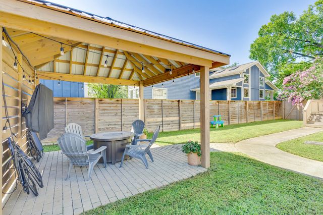 2006 Chamberlain Avenue, Chattanooga, TN 37404