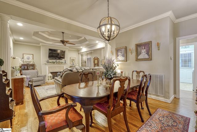 335 Hillcove Point, Wellford, SC 29385