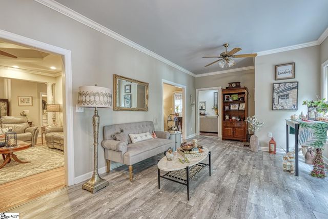 335 Hillcove Point, Wellford, SC 29385