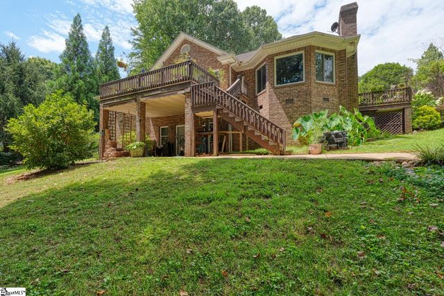 335 Hillcove Point, Wellford, SC 29385