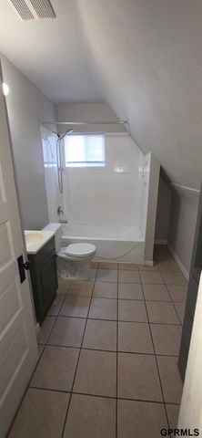 705 S 21 Street, Lincoln, NE 68510