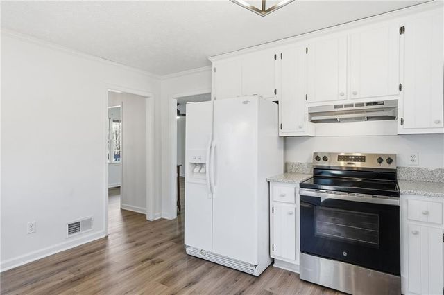 5641 Riding Woods SW Drive, Powder Springs, GA 30127