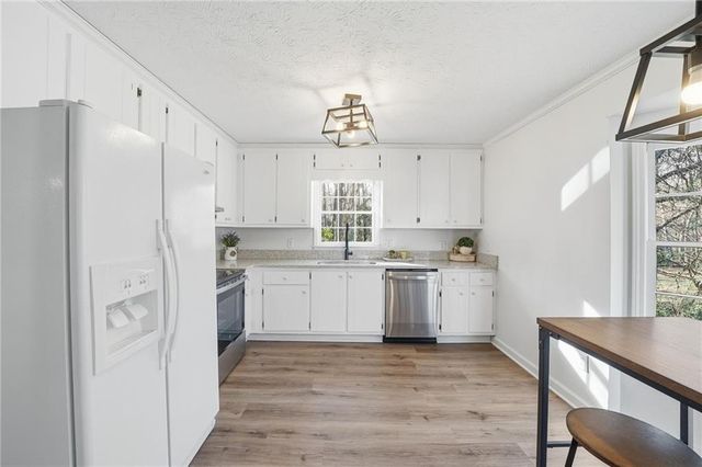 5641 Riding Woods SW Drive, Powder Springs, GA 30127