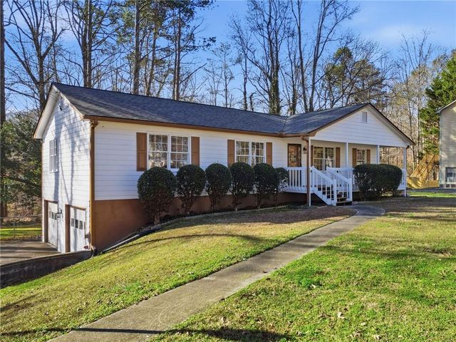 5641 Riding Woods SW Drive, Powder Springs, GA 30127