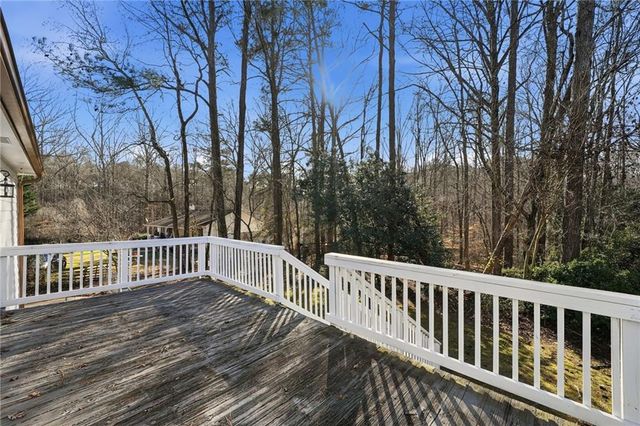 5641 Riding Woods SW Drive, Powder Springs, GA 30127