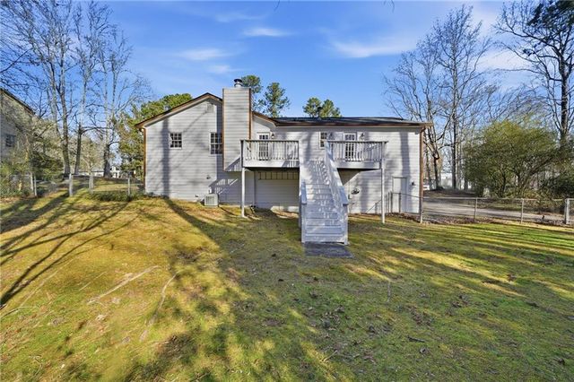 5641 Riding Woods SW Drive, Powder Springs, GA 30127