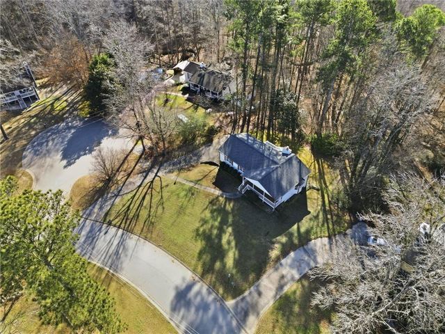 5641 Riding Woods SW Drive, Powder Springs, GA 30127