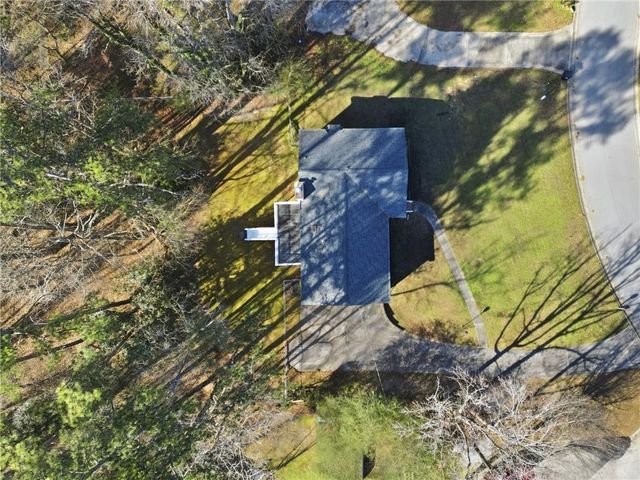 5641 Riding Woods SW Drive, Powder Springs, GA 30127