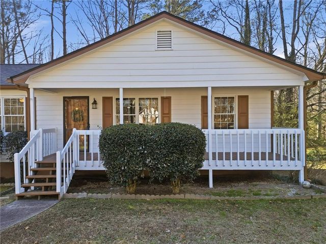 5641 Riding Woods SW Drive, Powder Springs, GA 30127