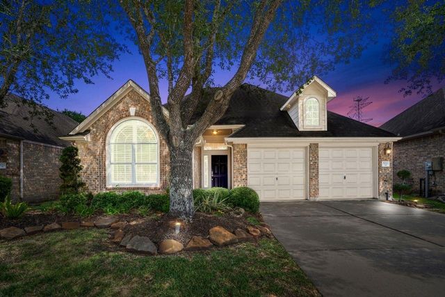 5210 Cottonwood Creek Lane, League City, TX 77573