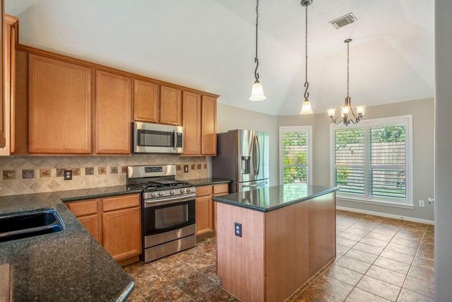 5210 Cottonwood Creek Lane, League City, TX 77573