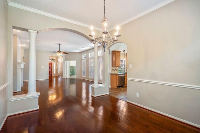 5210 Cottonwood Creek Lane, League City, TX 77573