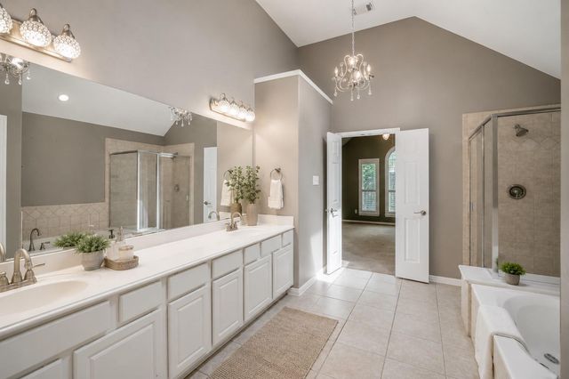 5210 Cottonwood Creek Lane, League City, TX 77573
