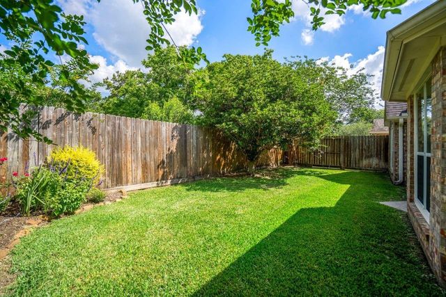 5210 Cottonwood Creek Lane, League City, TX 77573