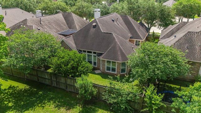 5210 Cottonwood Creek Lane, League City, TX 77573