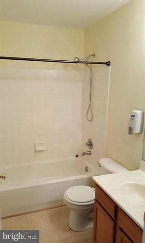 2102 RACQUET PL, Waldorf, MD 20601