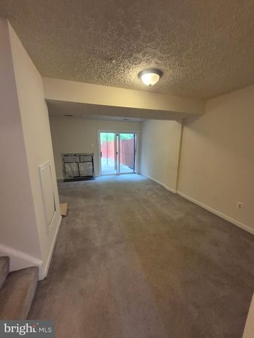 2102 RACQUET PL, Waldorf, MD 20601
