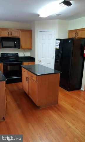 2102 RACQUET PL, Waldorf, MD 20601
