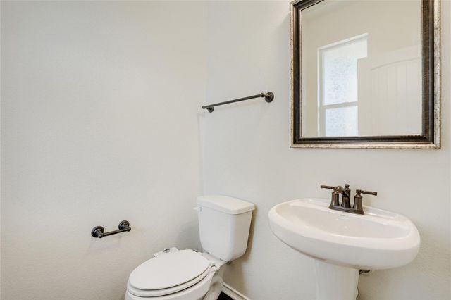 104 Kavanaugh ST, Georgetown, TX 78628
