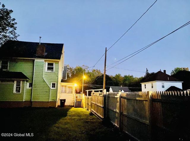 4 Lafayette Street, Gloversville, NY 12078