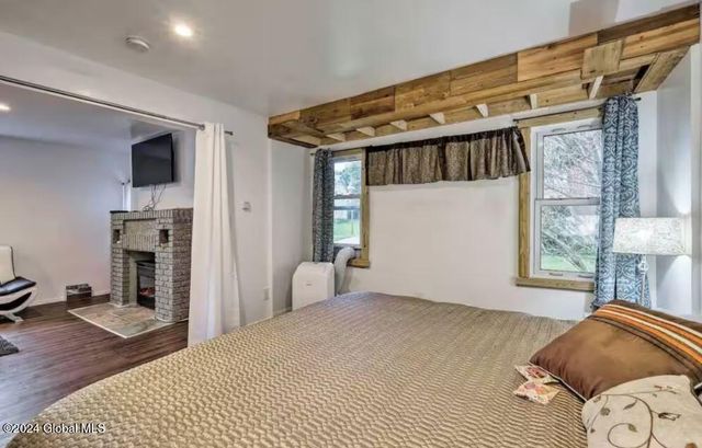 4 Lafayette Street, Gloversville, NY 12078