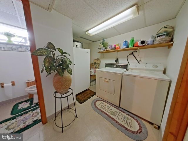 1719 MOHICAN ST, Philadelphia, PA 19138