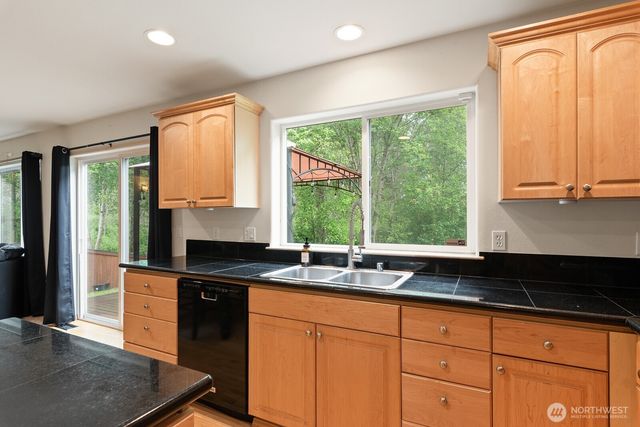 17825 79th Drive NE, Arlington, WA 98223