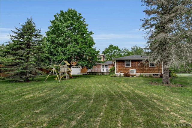 8165 Miles Road, Clarence, NY 14051