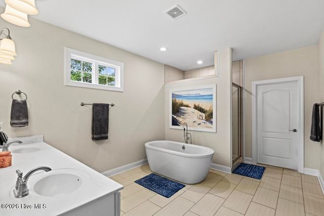 116 Mansfield Court, Hampstead, NC 28443