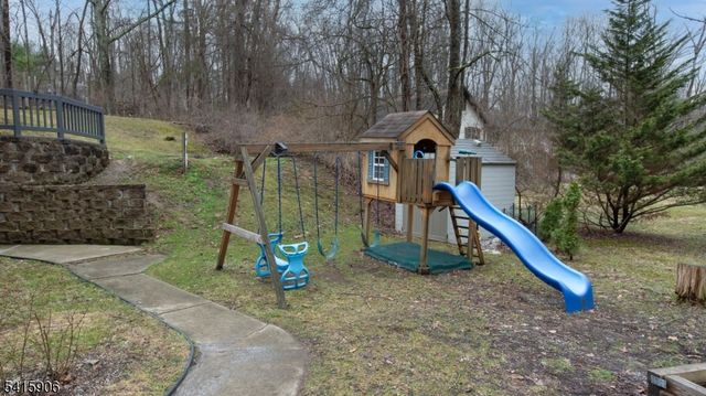 21 Greendale Rd, Andover Twp., NJ 07860