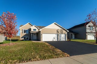 944 Forest Edge Circle, Jordan, MN 55352