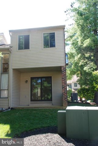 28 KNOX CT, Chesterbrook, PA 19087