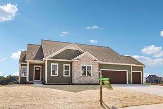 438 Sandstone STREET, Slinger, WI 53086