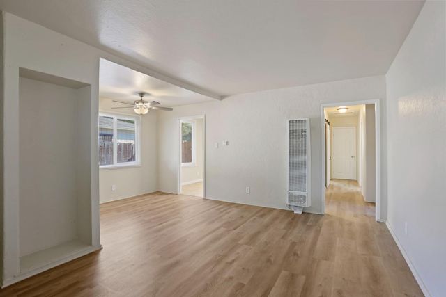 3210 N American St, Stockton, CA 95204