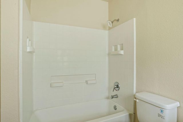 3210 N American St, Stockton, CA 95204