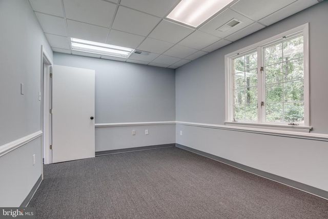 6207 OLD KEENE MILL CT #11, Springfield, VA 22152