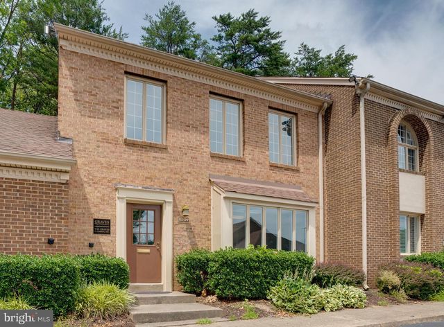6207 OLD KEENE MILL CT #11, Springfield, VA 22152