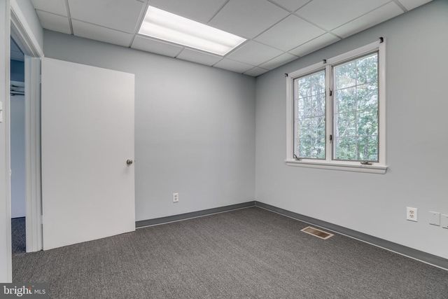 6207 OLD KEENE MILL CT #11, Springfield, VA 22152