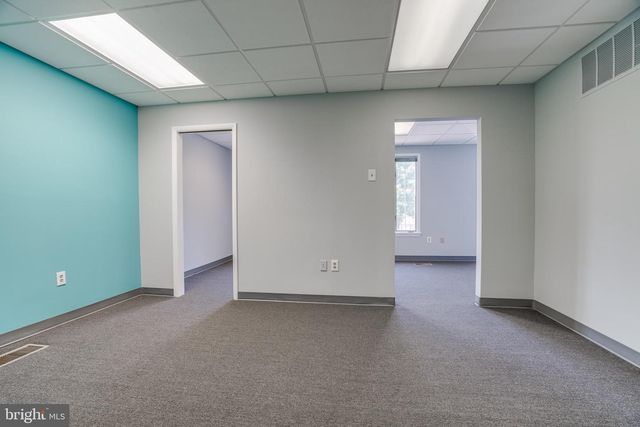6207 OLD KEENE MILL CT #11, Springfield, VA 22152