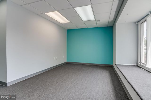 6207 OLD KEENE MILL CT #11, Springfield, VA 22152